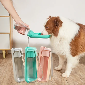 550ml Pet Dog бутилка вода за малки големи кучета котки пластмасови пътуване кученце купа за пиене на открито домашни любимци вода фидер преносим